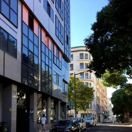 Appartamento Gaze Out At The In A Retro-chic Getaway *