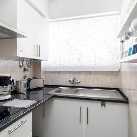 Stylish Apt In Saldanha Central Lisbon Living Lisbon